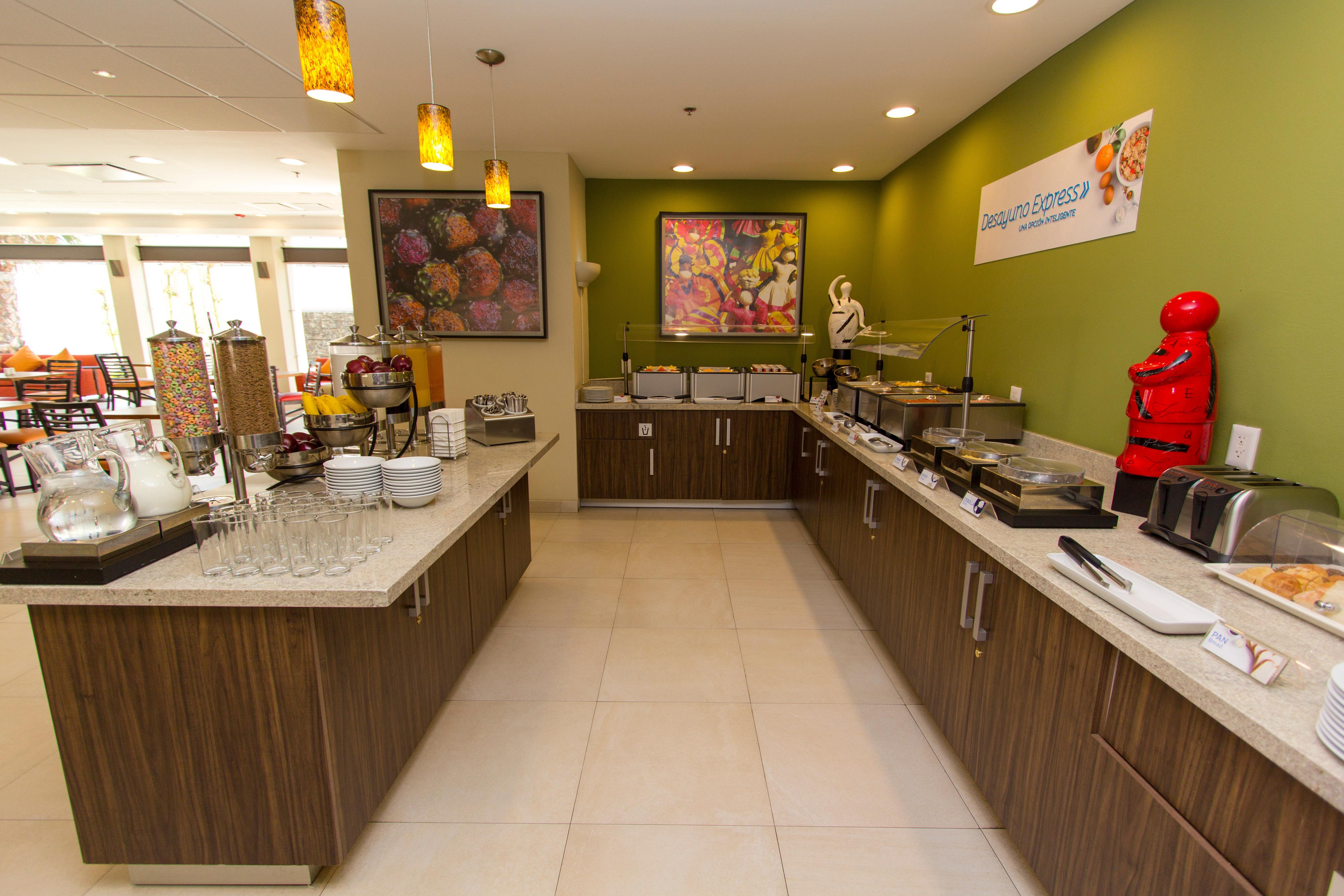 Express Guadalajara Aeropuerto By Ihg Hotel