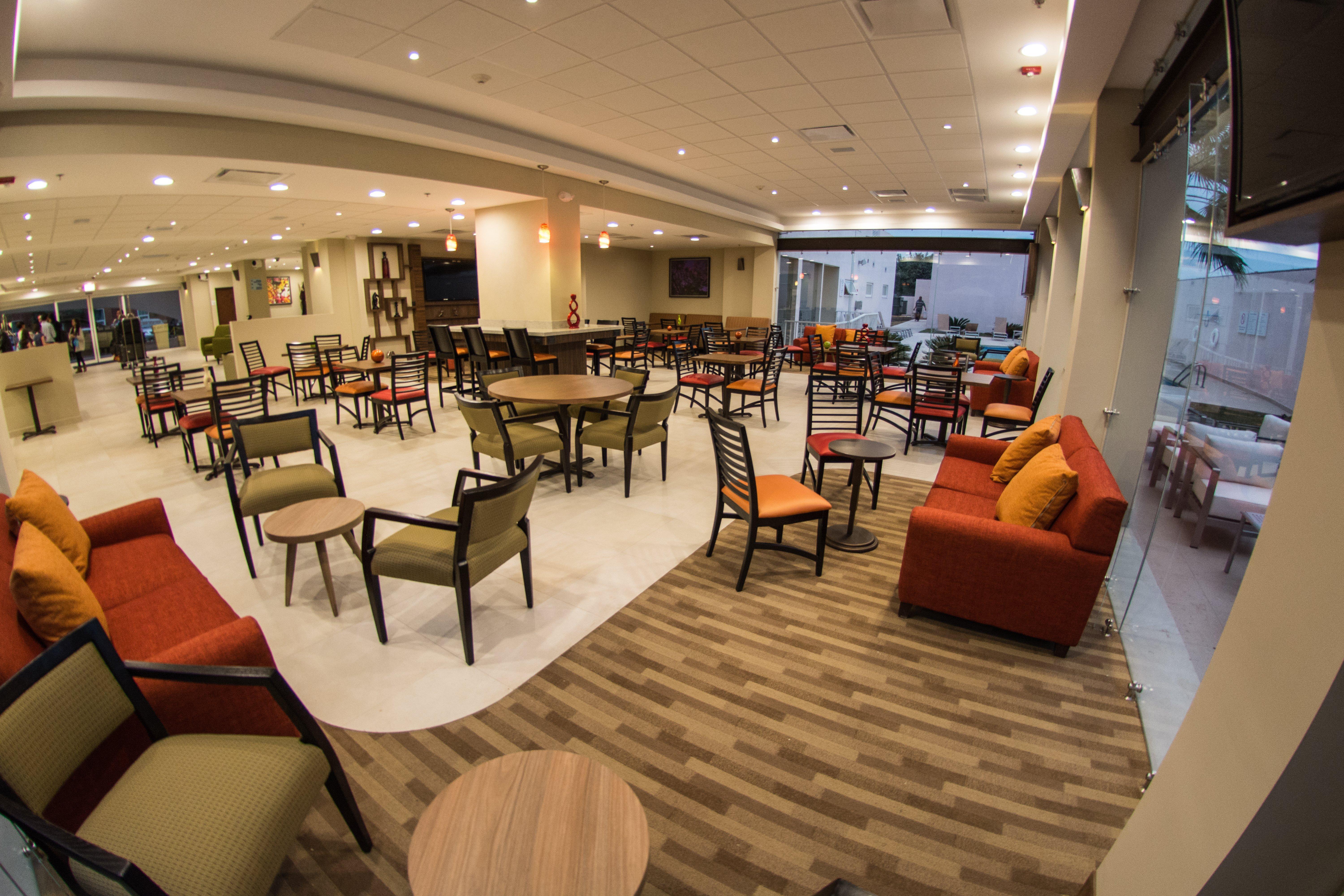 Hotel Express Guadalajara Aeropuerto By Ihg