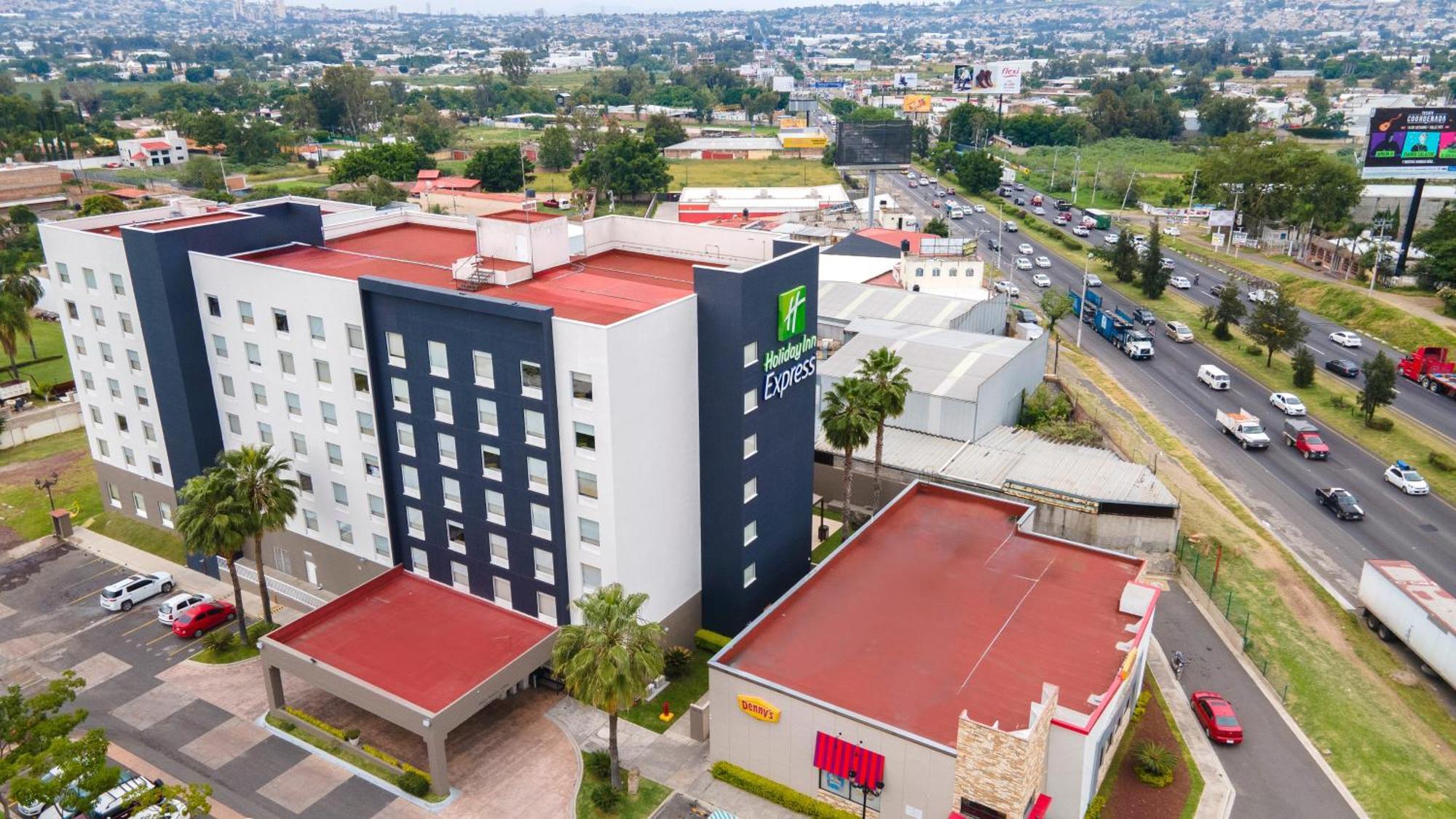 Express Guadalajara Aeropuerto By Ihg Hotel 3*